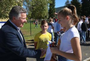 OTVORITEV PRED OŠ CERKNICA  24 FOTO LJUBO VUKELIČ